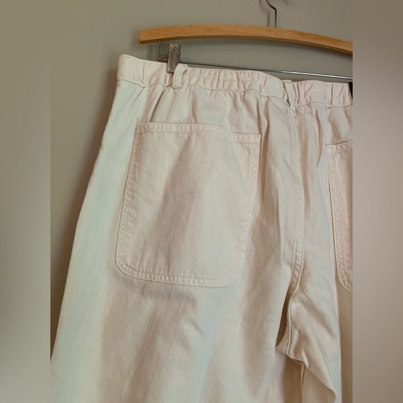 Banana republic cream color jeans denim wide leg
Pleated size xl - Picture 6 of 9